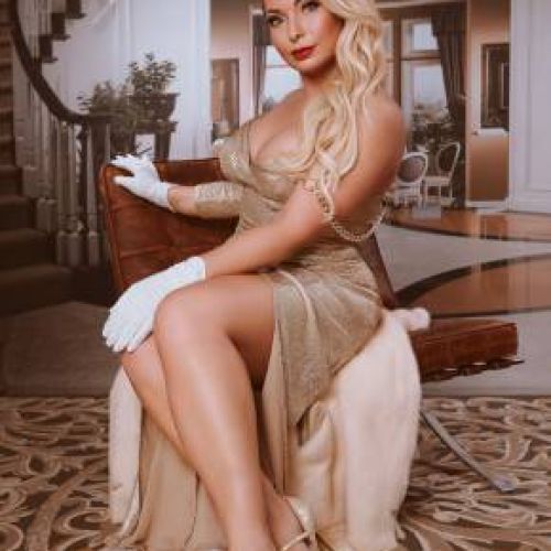 Galeriebild 5 von Domina-Bizarrlady Camellia