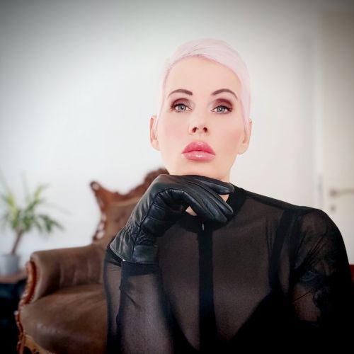 Galeriebild 21 von Mistress Helen Bates