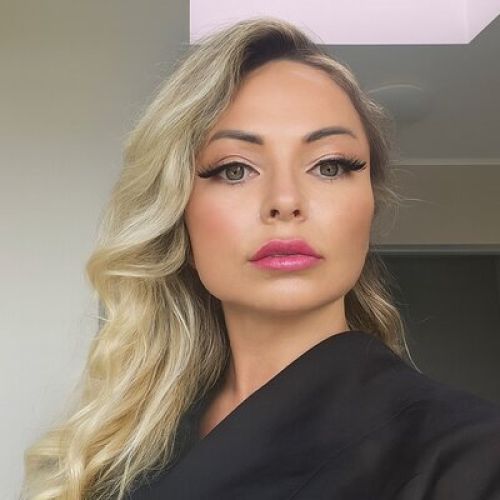 Galeriebild 7 von Ablaze Camellia Poison